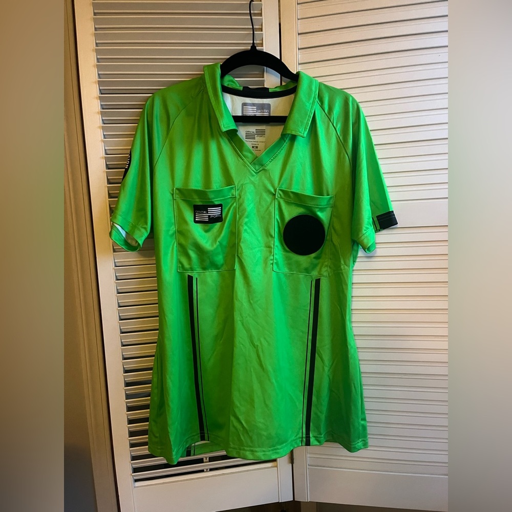 Official Sports Women’s M green soccer referee short sleeve
